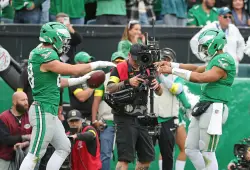 Heroes, zeros of Giants’ loss to Eagles: Jalen Hurts, Dallas Goedert proved unstoppable