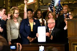 Gov. Tim Walz, Gabby Giffords to hold gun control town hall in Waconia